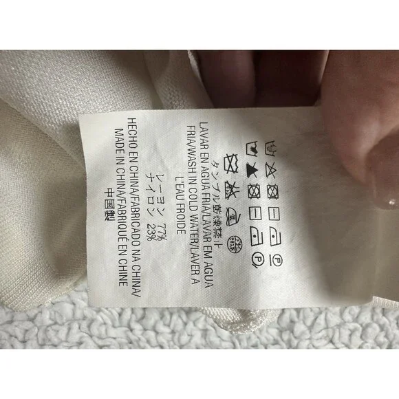 Carolina Herrera White And Navy Top W/ 3/4 Sleeves And Bow Sz S - Picture 8 of 9